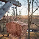 Treehouse Kremilek Jaktstuga Jesenice (Pribram)