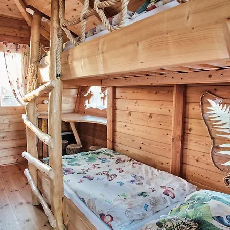 Treehouse Křemílek Alojamento de Turismo Selvagem *
