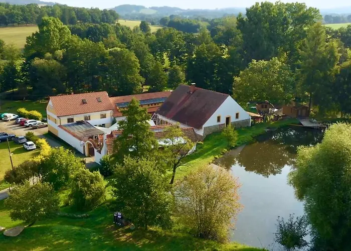 Treehouse Kremilek Lodge Jesenice (Pribram)