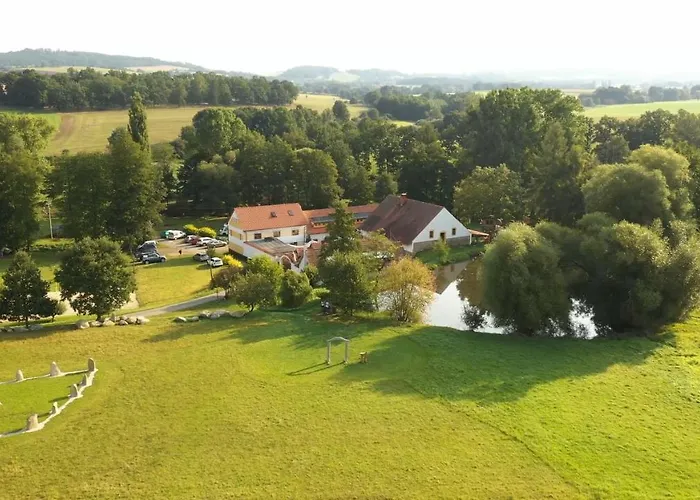 Treehouse Kremilek Lodge Jesenice (Pribram)